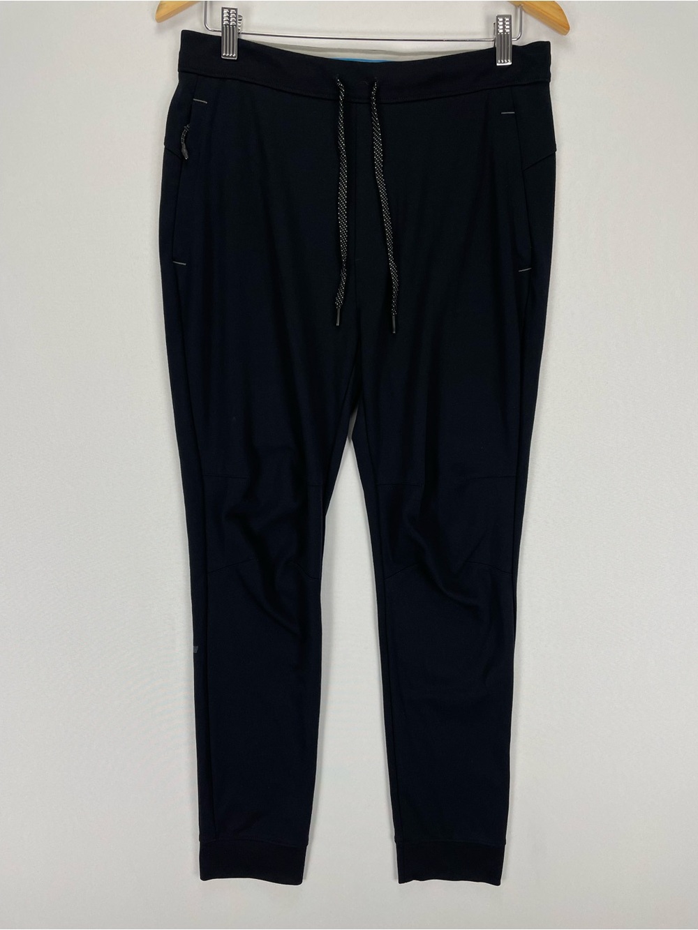 Mack Weldon Radius Jogger Pants Men’s M Black Stretch Performance Athletic Taper